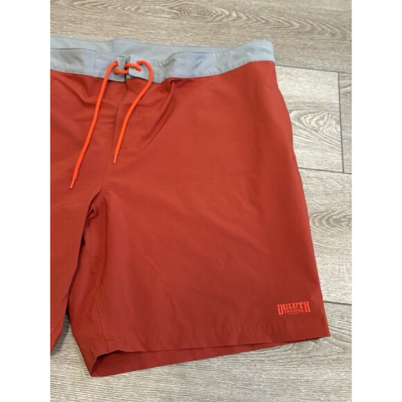 Duluth Trading Mens Size 48 Nanotex DuluthFlex Bull Moose Red Board Shorts - Picture 2 of 8